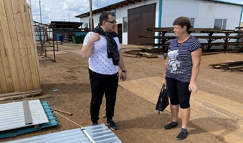 Депутат помог с ремонтом крыши